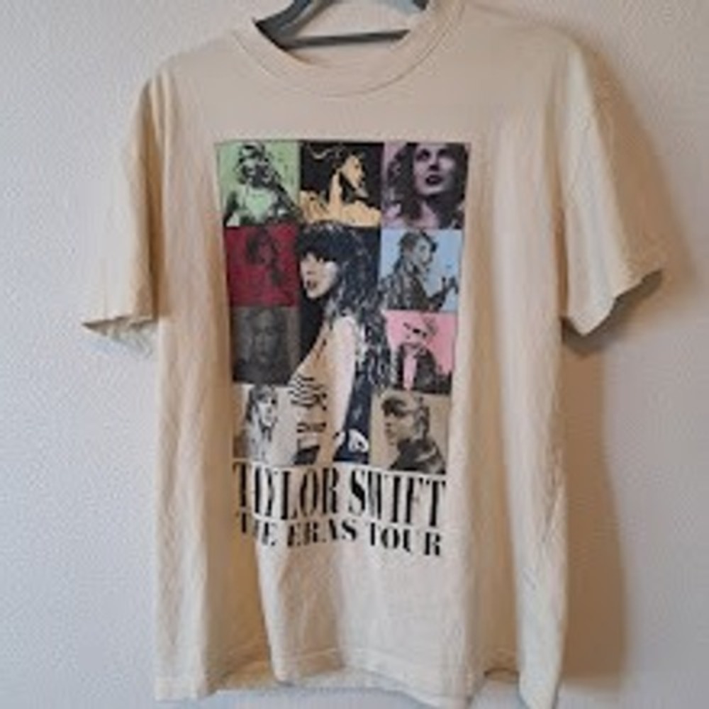 Taylor Swift The Eras Tour Concert T-Shirt Beige Graphic Tee US‎ Dates Small